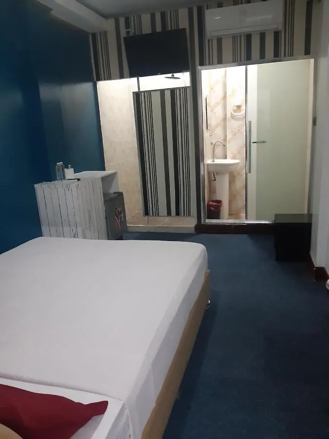 999 Hotel Angeles