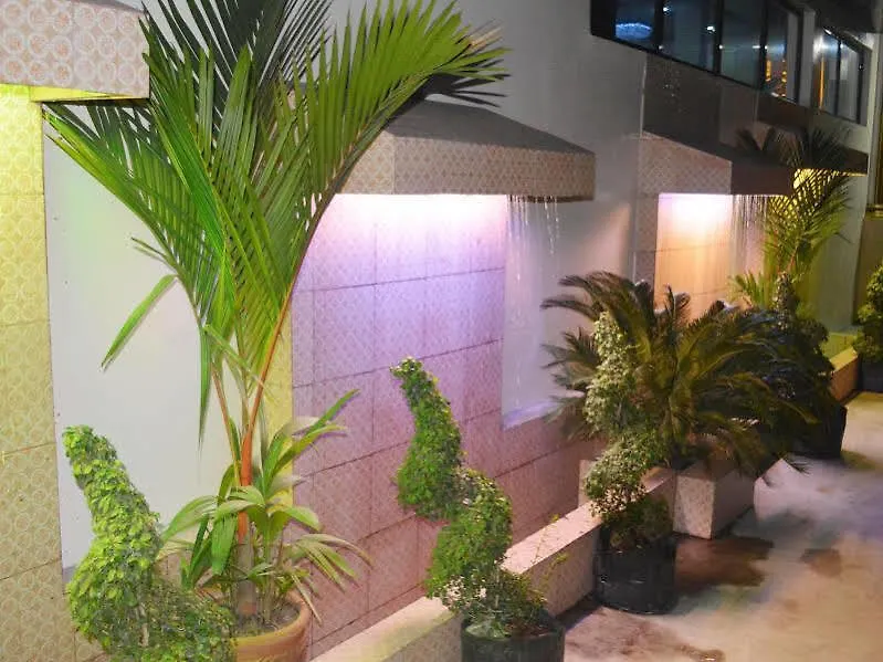 999 Hotel Angeles