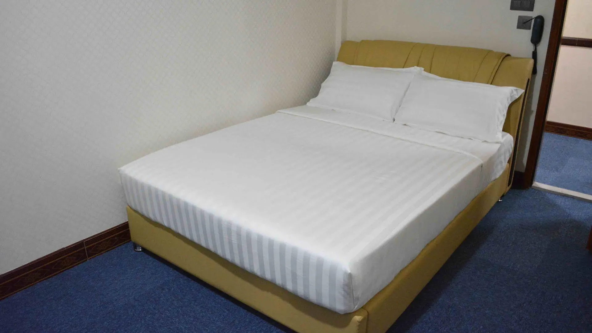 999 Hotel Angeles Philippines